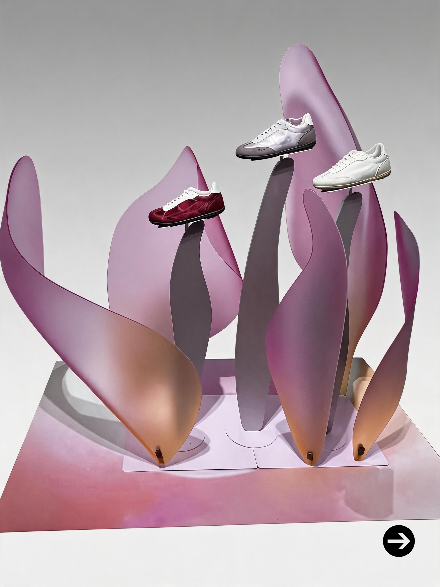 Custom irregular acrylic shoe display stand