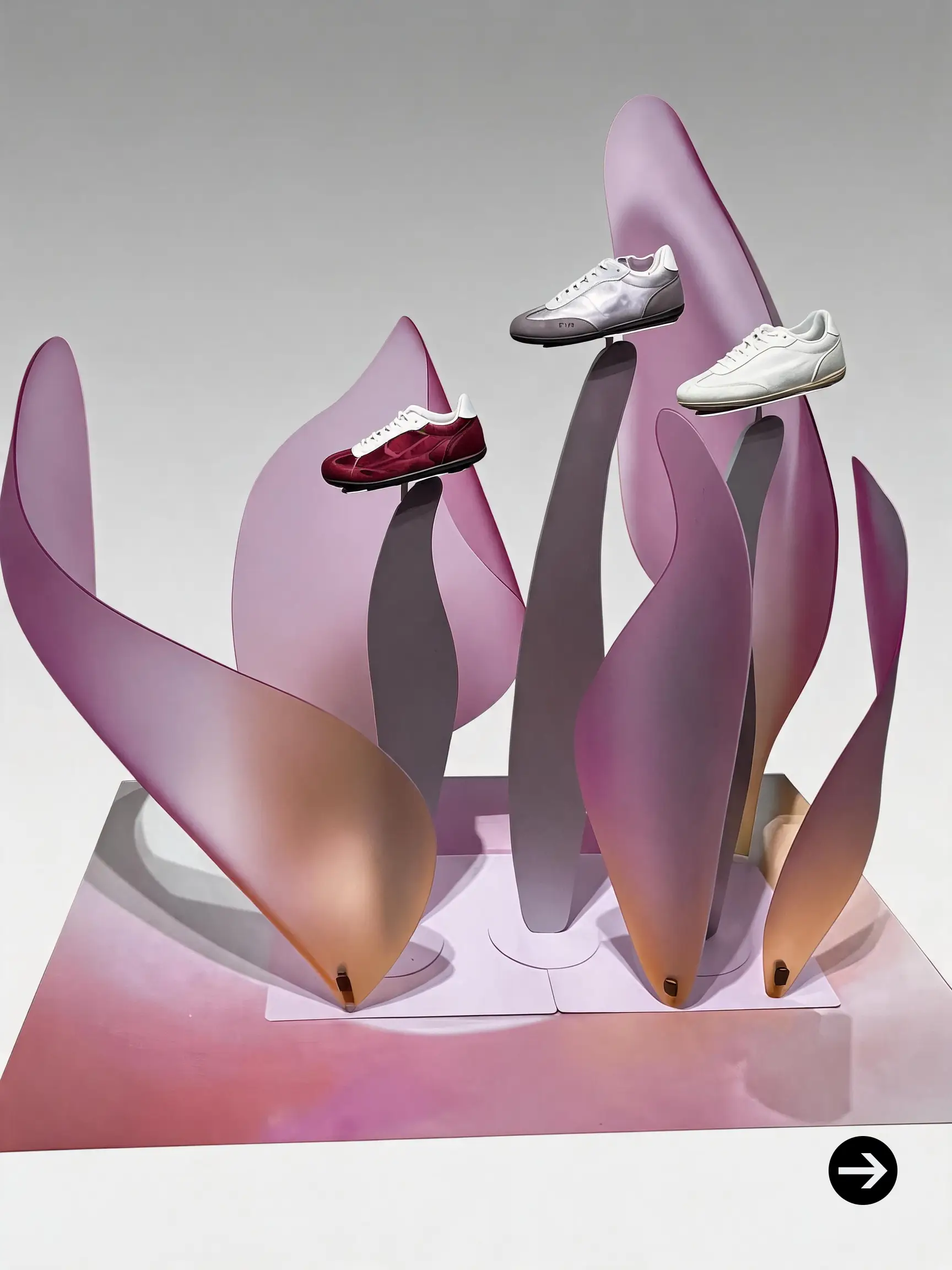 Custom irregular acrylic shoe display stand